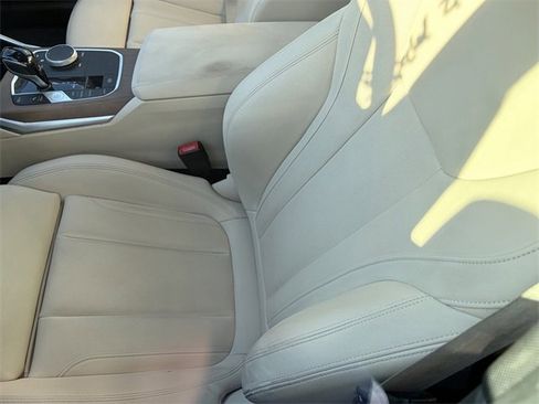 Used 2019 BMW 330i Sedan w/ Driving Assistance Package image 9