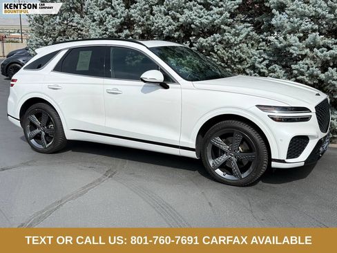Used 2022 Genesis GV70 3.5T Sport w/ Sport Prestige Package AWD/4WD image 11