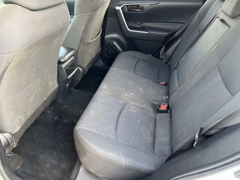 Used 2019 Toyota RAV4 LE image 12