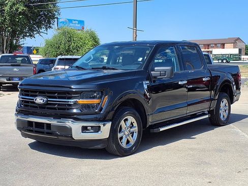 Used 2025 Ford F150 XLT w/ Equipment Group 301A Standard RWD image 4