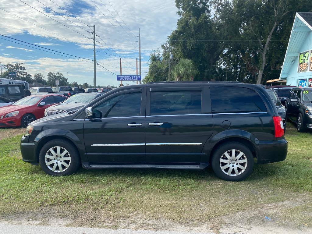 Used 2012 Chrysler Town & Country Touring-L w/ Entertainment Group #2 FWD image 1