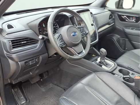 Used 2025 Subaru Forester Limited AWD/4WD image 8