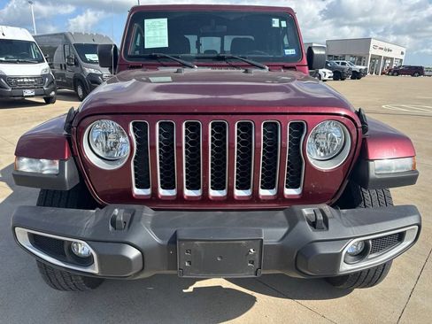 Used 2022 Jeep Gladiator Overland w/ Cold Weather Group AWD/4WD image 2