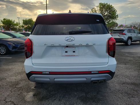 Used 2024 Hyundai Palisade Limited FWD image 10