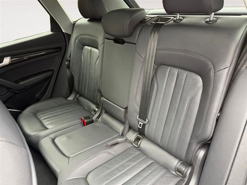 Used 2018 Audi Q5 2.0T Premium Plus image 14