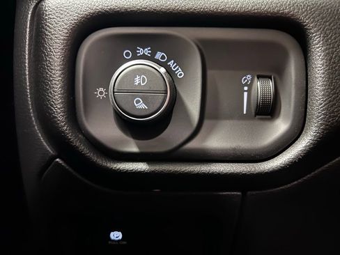 New 2026 RAM 1500 Express AWD/4WD image 7