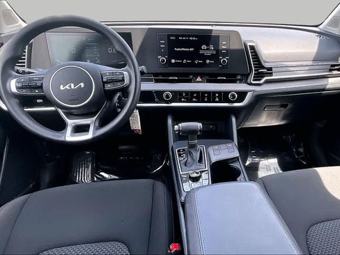 Used 2025 Kia Sportage LX AWD/4WD image 15
