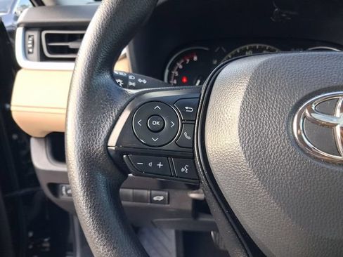 Used 2025 Toyota RAV4 XLE w/ Convenience Package FWD image 18