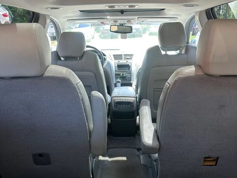 Used 2011 Chevrolet Traverse LT w/ LPO, 'HIT The Road' Package FWD image 14