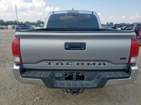 Used 2017 Toyota Tacoma TRD Off-Road w/ Tow Package image 7