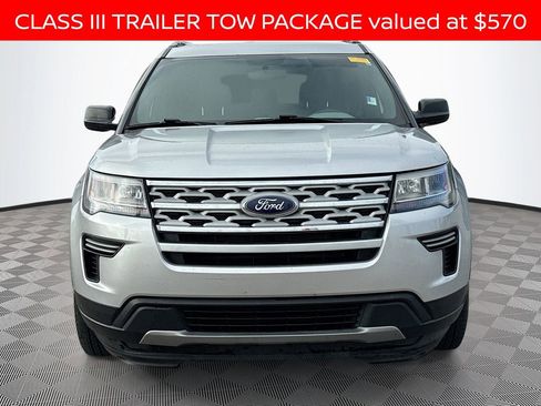 Used 2019 Ford Explorer XLT w/ Class III Trailer Tow Package FWD image 2