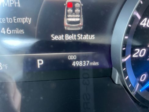 Used 2023 Toyota Highlander XLE AWD/4WD image 24