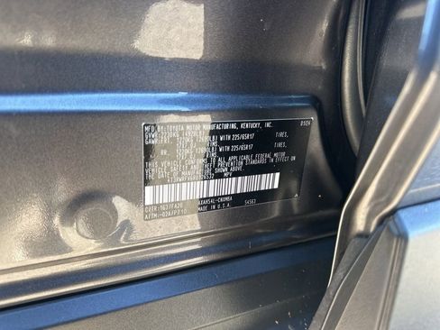 Used 2024 Toyota RAV4 XLE image 33