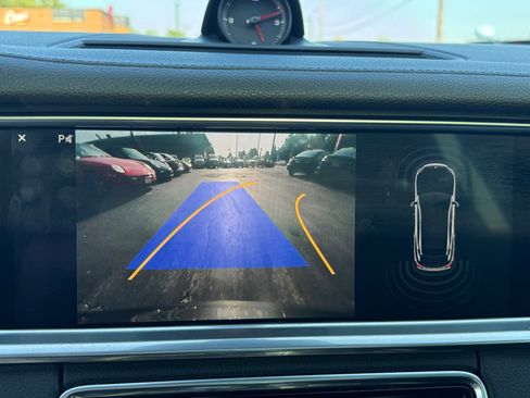 Used 2018 Porsche Panamera 4 image 29