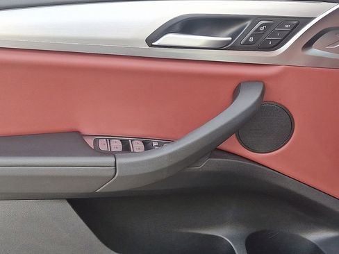 Used 2022 BMW X3 xDrive30i w/ Premium Package image 13