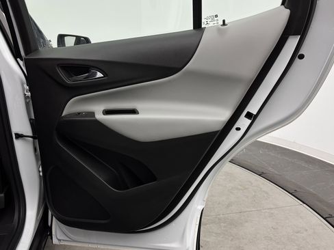 Used 2022 Chevrolet Equinox LS w/ LPO, Floor Liner Package image 29