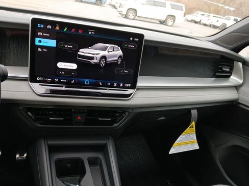 New 2026 Volkswagen Tiguan SE R-Line AWD/4WD image 17