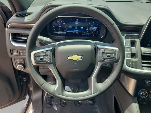 Used 2023 Chevrolet Tahoe LT w/ LT Signature Package AWD/4WD image 9