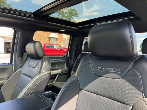 Used 2019 Ford F150 Raptor w/ Equipment Group 802A Luxury AWD/4WD image 20