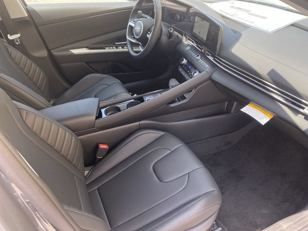 New 2026 Hyundai Elantra Limited FWD image 33