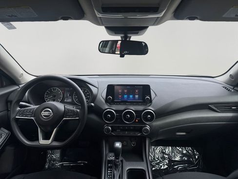 Used 2023 Nissan Sentra S image 14