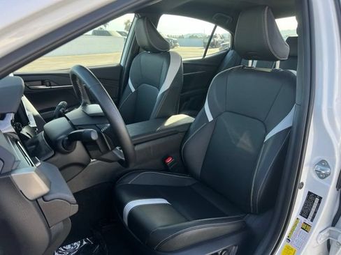 Used 2026 Toyota Camry Hybrid w/ Multimedia Upgrade Package FWD image 15