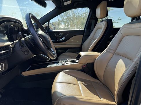 Used 2020 Lincoln Corsair Reserve w/ Equipment Group 201A image 11