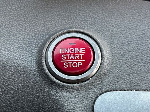 Used 2015 Honda Odyssey Touring image 25