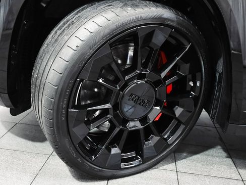 Used 2025 BMW XM image 7