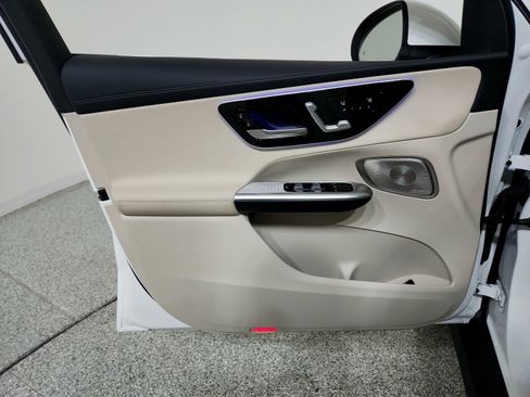 Certified 2024 Mercedes-Benz GLC 300 image 18