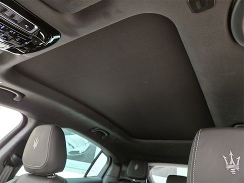 New 2025 Maserati Grecale Modena image 18