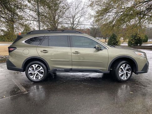 Used 2022 Subaru Outback Limited image 2