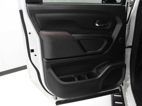 Used 2023 Nissan Titan PRO-4X w/ Pro-4x Convenience Package AWD/4WD image 36