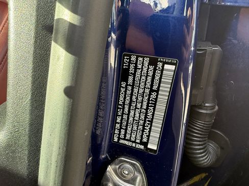 Used 2022 Porsche Taycan image 15