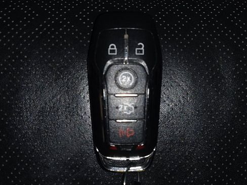 Used 2016 Lincoln MKX Black Label w/ Technology Package image 32