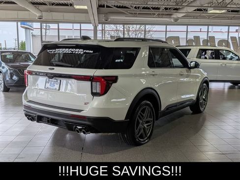 Used 2025 Ford Explorer ST AWD/4WD image 8