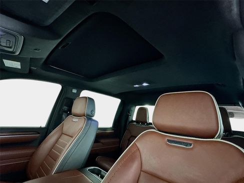 Certified 2025 GMC Sierra 3500 Denali Ultimate AWD/4WD image 14