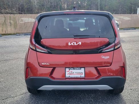 Used 2024 Kia Soul LX w/ Option Group 015 image 3