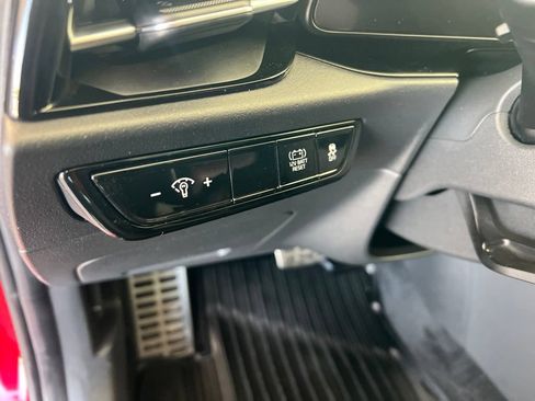 Certified 2023 Kia Niro EX Touring FWD image 48