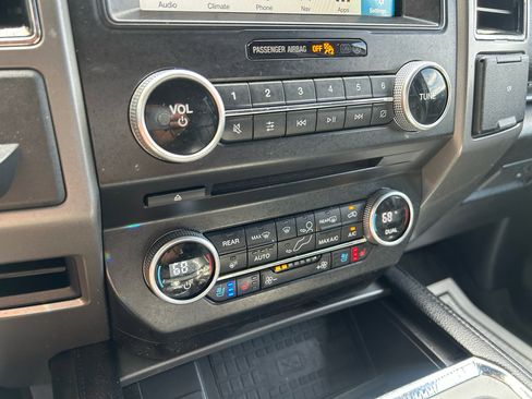 Used 2018 Ford Expedition XLT w/ Equipment Group 202A image 21