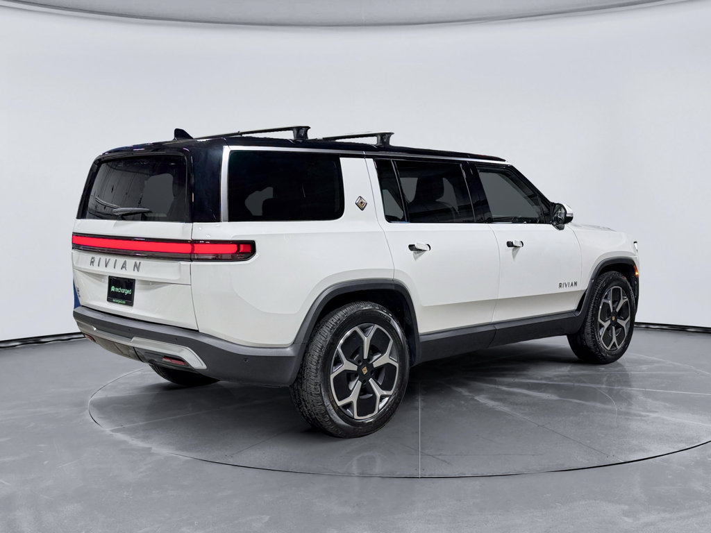 Used 2024 Rivian R1S Adventure Dual AWD/4WD image 3