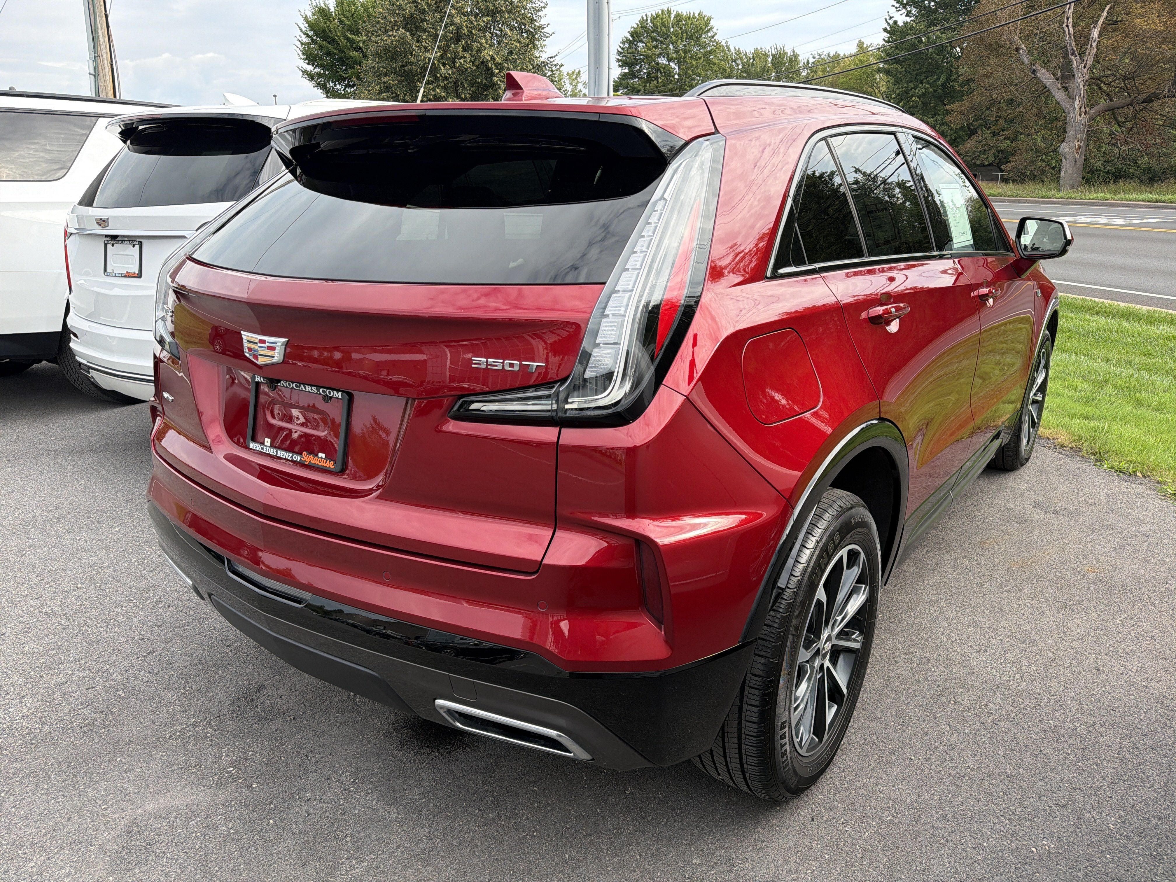 Used 2024 Cadillac XT4 Sport w/ Cold Weather Package AWD/4WD image 7