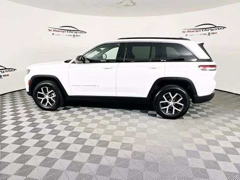 Used 2024 Jeep Grand Cherokee Limited AWD/4WD image 5