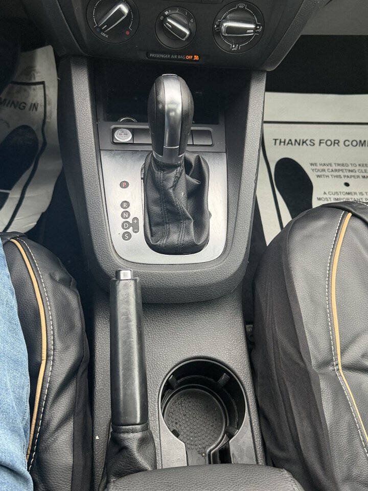 Used 2014 Volkswagen Jetta SE FWD image 13