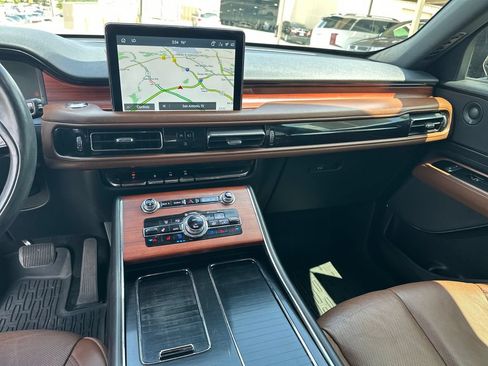 Used 2022 Lincoln Aviator Reserve w/ Elements Package Plus RWD image 28