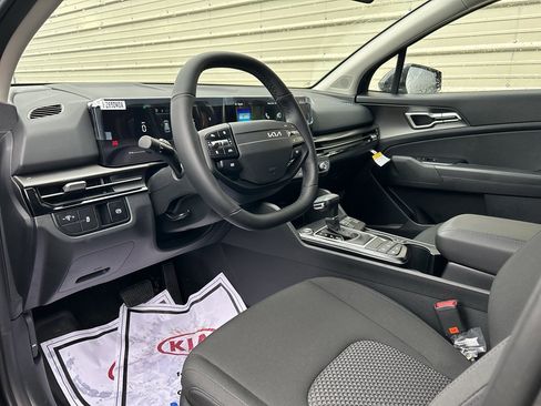 New 2026 Kia Sportage LX image 10