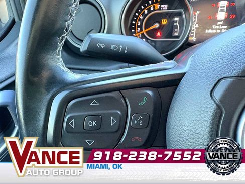 Used 2021 Jeep Gladiator Sport image 30