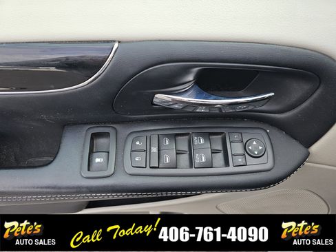Used 2016 Dodge Grand Caravan SE image 20