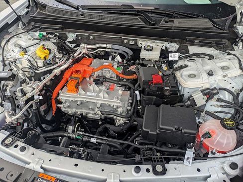 Certified 2025 Cadillac Lyriq Luxury image 33