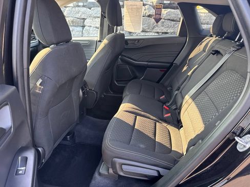 Used 2023 Ford Escape Active w/ Tech Pack #1 AWD/4WD image 15